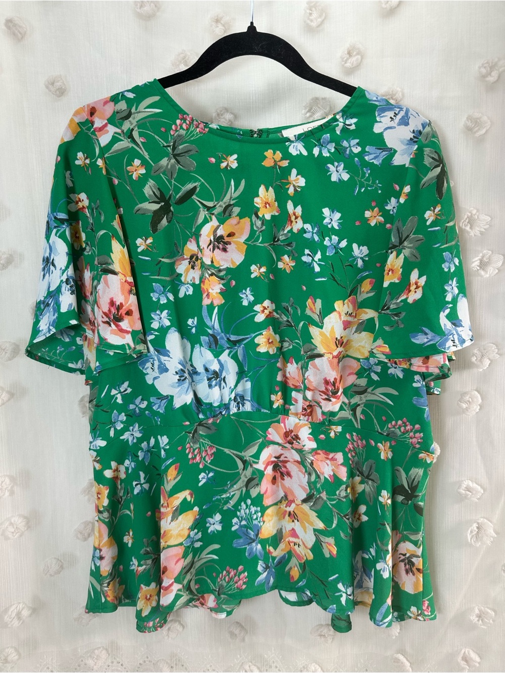 LOFT Women’s Green Floral Peplum Blouse Flutter Sleeves Size 8